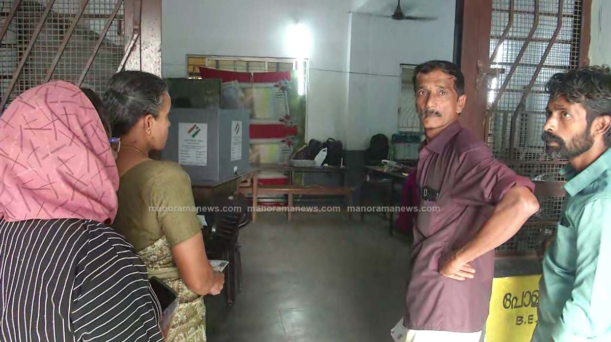palakkad-polling-3