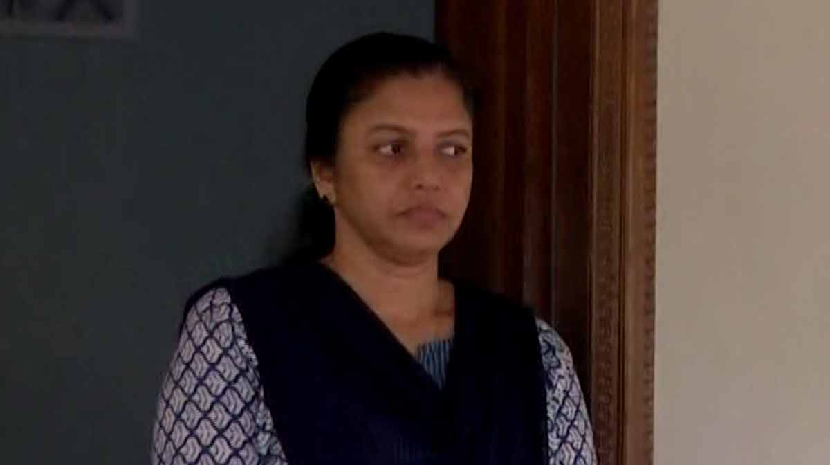 naveen-babu-wife