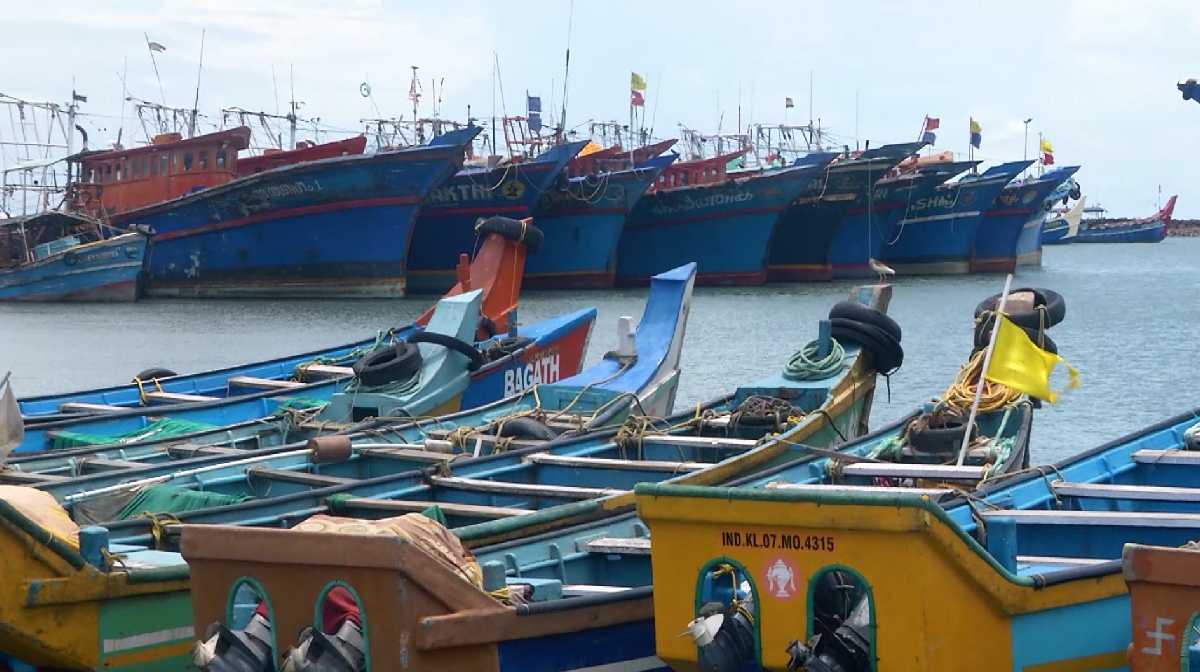 fisher-men-trolling-kerala