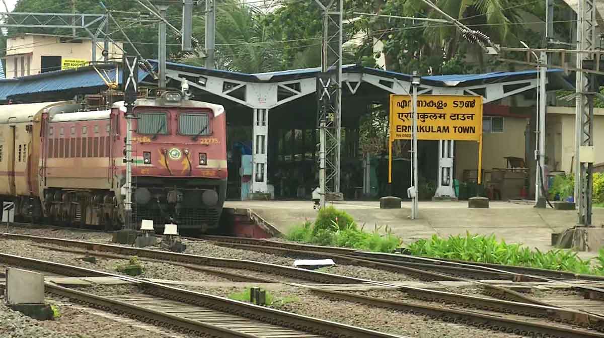 kerala-railway