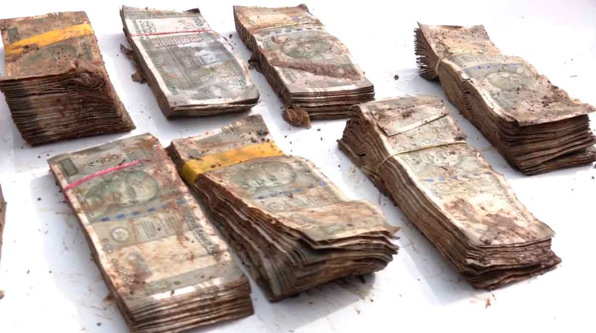 chooralmala-money