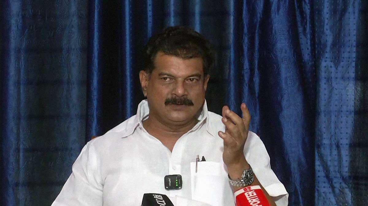 pv-anwar-press-meet-2609