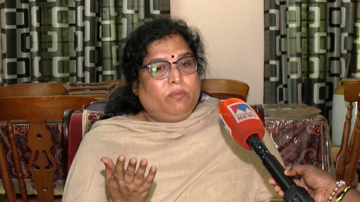 രേവതി വര്‍മ