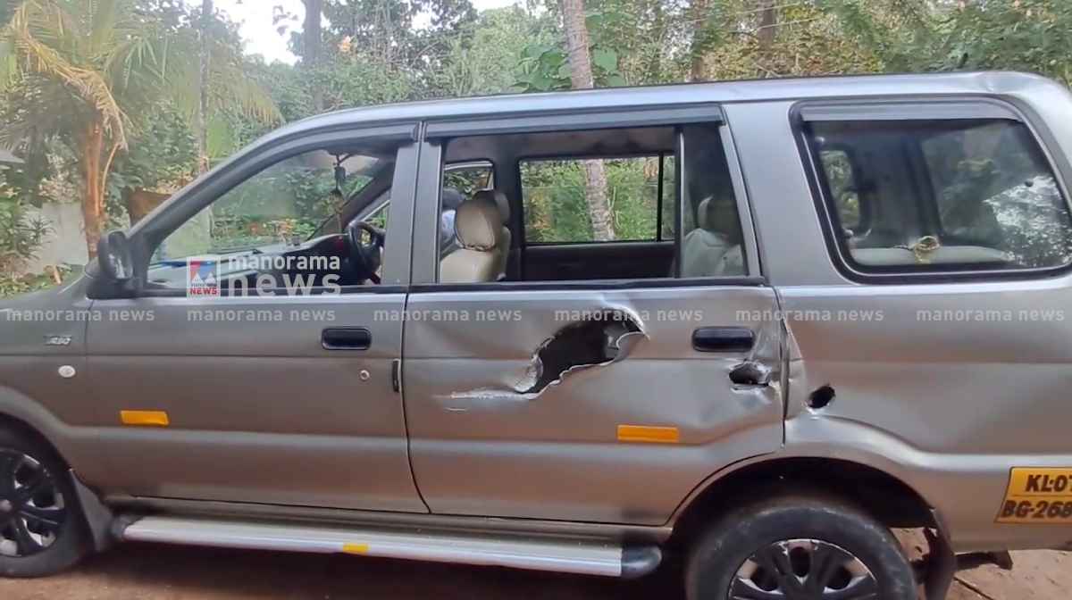 athirappilly-wild-elephant-attack