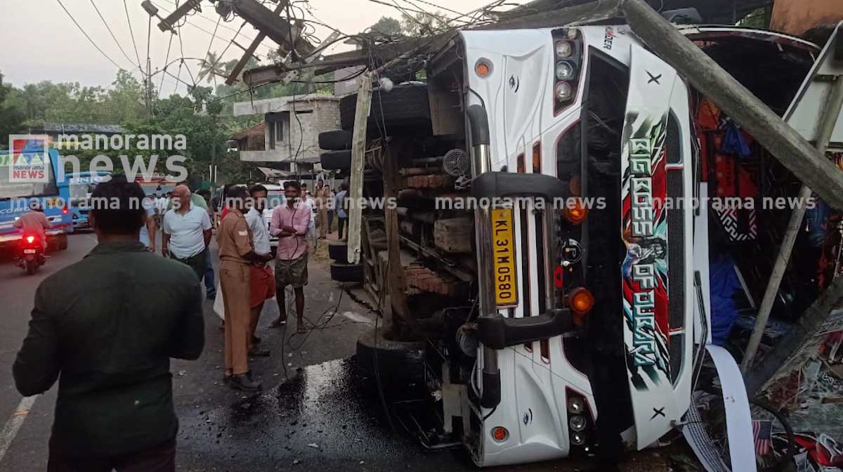 bus-accident-pathanamthitta