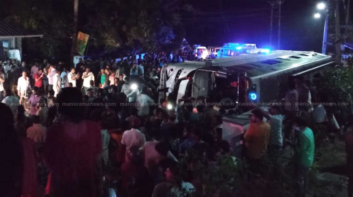 nedumangad-tourist-bus-acci-death