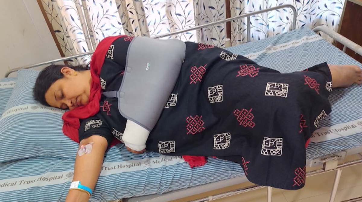 woman-Injured-kochi-flower-show