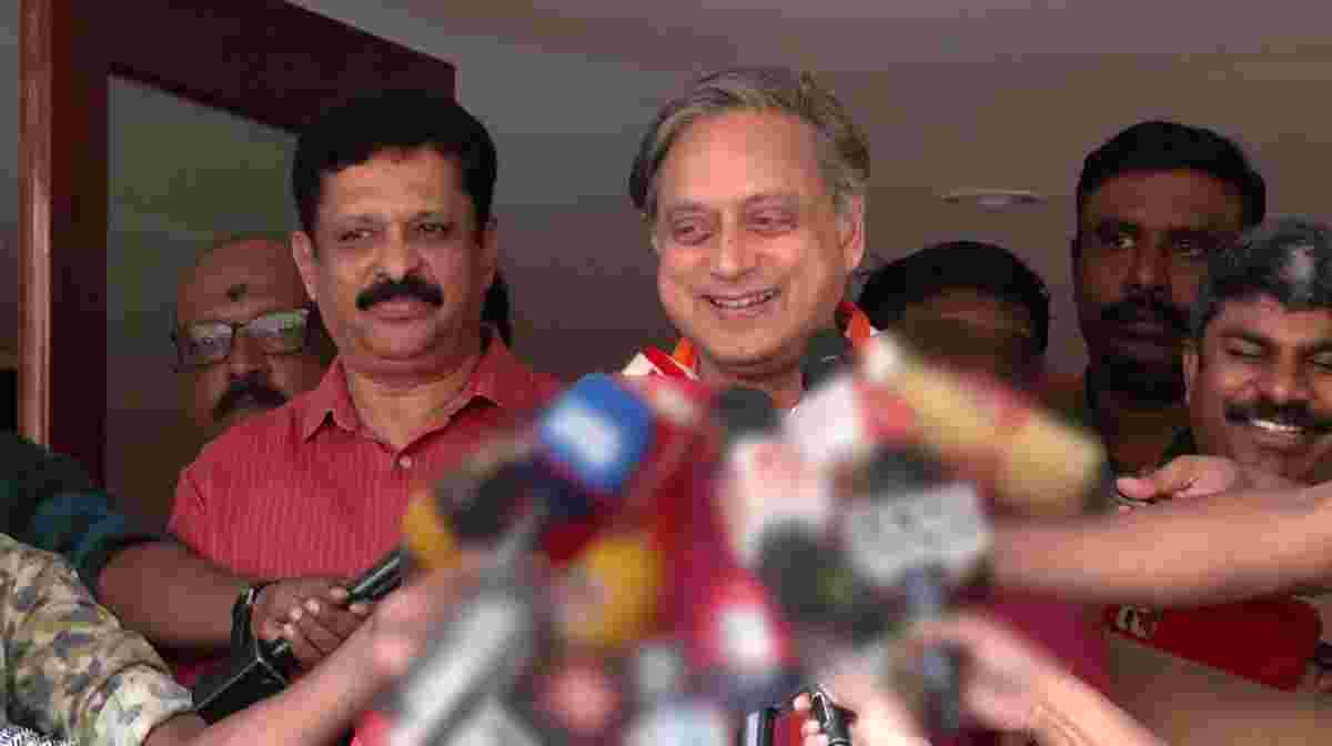 sashi-tharoorN