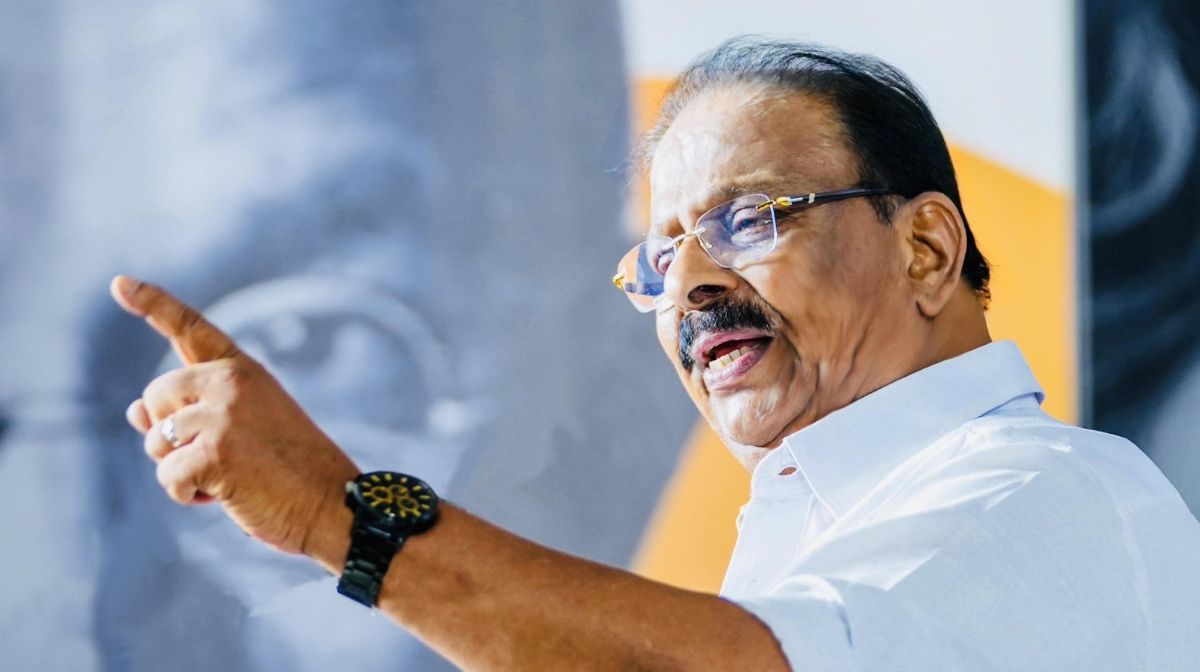 ഹോമിയോയെയും ആയുര്‍വേദത്തെയും തഴഞ്ഞതെന്തിന്? സര്‍ക്കാരിനെതിരെ ഡോ. ബിജു പൊതുജനാരോഗ്യ നിയമത്തിൽ കാലാനുസൃത മാറ്റങ്ങള്‍ വരുത്തി വ്യവസ്ഥ രൂപീകരിക്കാനായി രൂപീകരിച്ച ആരോഗ്യ വകുപ്പിന്‍റെ പ്രത്യേക സമിതിയില്‍ നിന്ന് ഹോമിയോ, ആയുര്‍വേദം എന്നിവയെ തഴഞ്ഞതിനെതിരെ - 1
