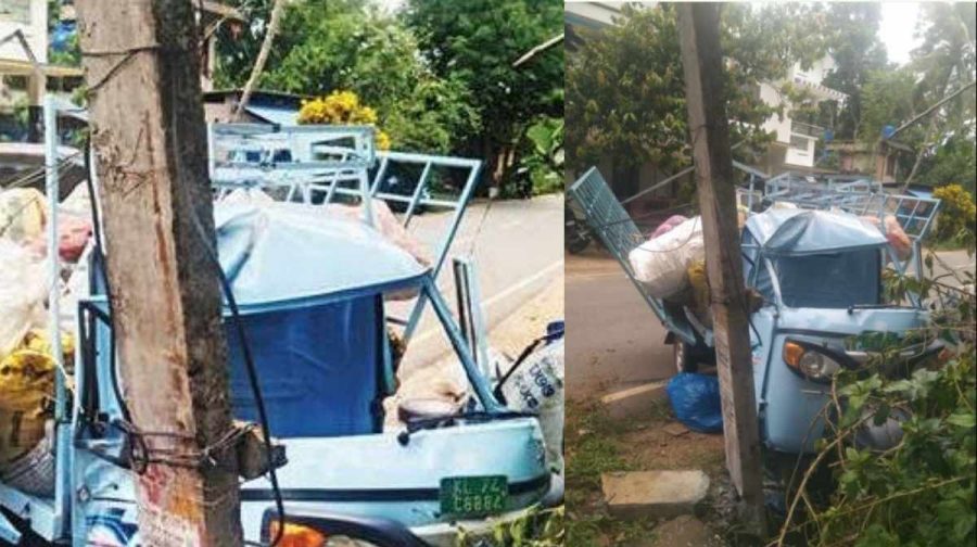 ഹരിത കർമ്മസേന ശേഖരിച്ച പ്ലാസ്റ്റിക് മാലിന്യങ്ങളുമായി പോയ ഓട്ടോയിൽ പാമ്പ് ; ഓട്ടോ ഓടിച്ചുകൊണ്ടിരിക്കെ തോളില്‍ തട്ടി പാമ്പ്; നിയന്ത്രണം വിട്ട വാഹനം പോസ്റ്റിലിടിച്ചു