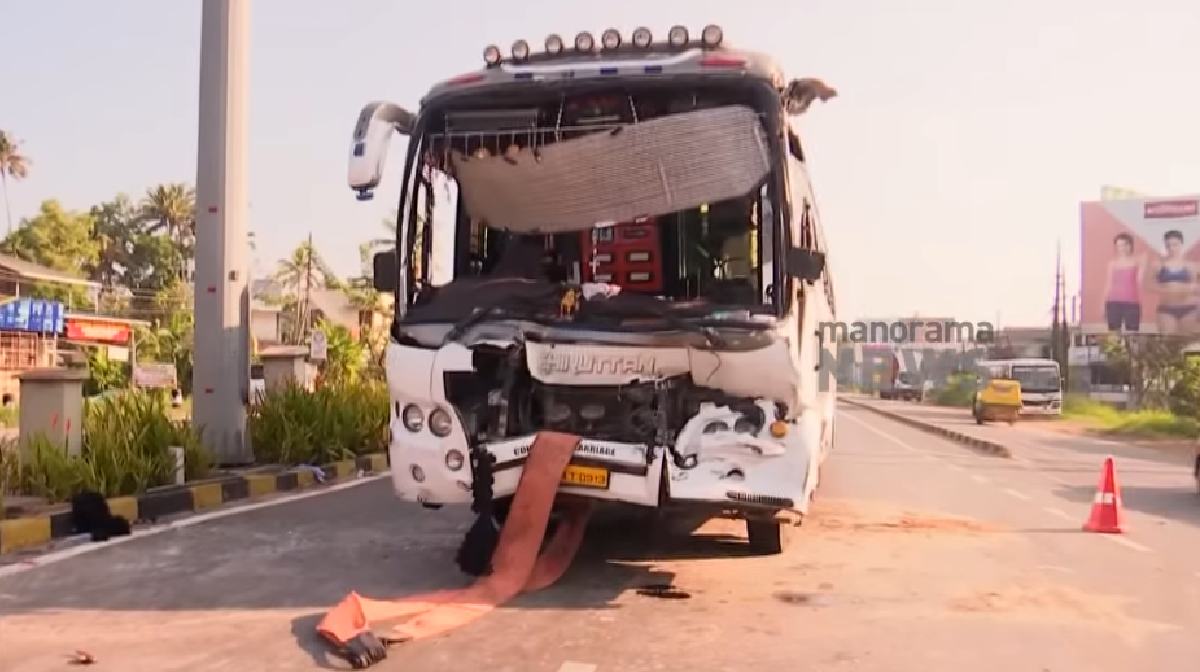kumbalam-accident