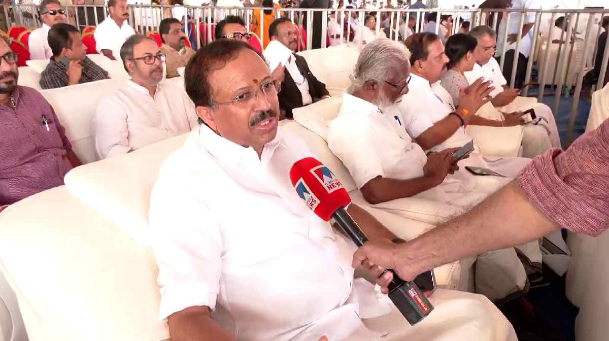 v-muraleedharadn-vizhinjam-oommen-chandy