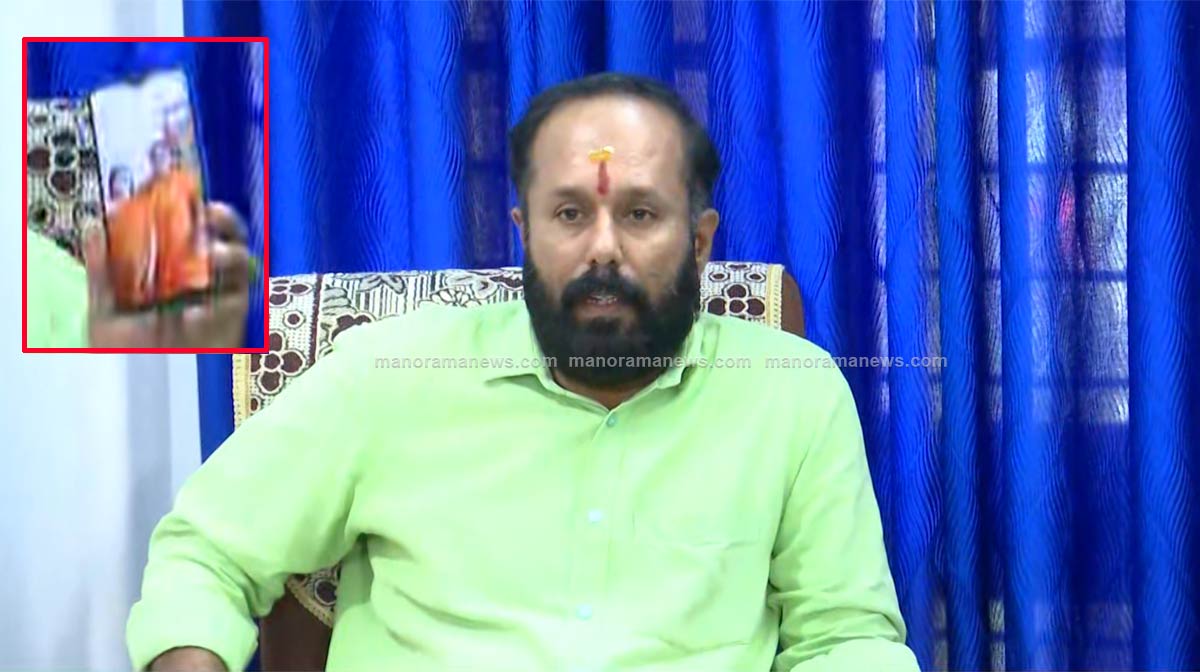 thirur-satheesan-054