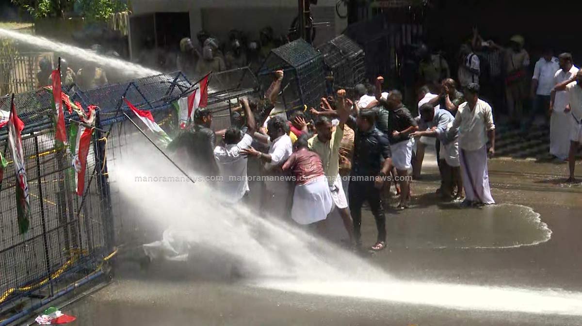 youth-congress-march-01