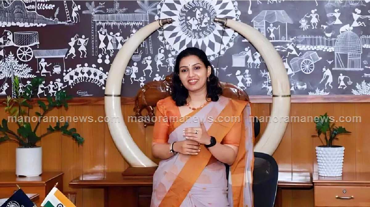 wayanad-collectorate-elephant-tusk