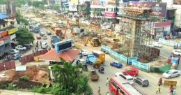 വൈറ്റിലയിലെ കുരുക്കഴിക്കാന് പുതിയ നടപടികള്ക്കൊരുങ്ങി ജില്ലാ ഭരണകൂടം വൈറ്റിലയിലെ കുരുക്കഴിക്കാന് പുതിയ നടപടികള്ക്കൊരുങ്ങി ജില്ലാ ഭരണകൂടം