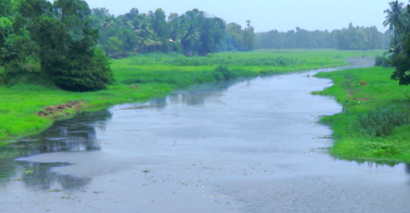 kuttamperoor-puzha kuttamperoor-puzha