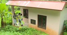 പകൽവീട് കാടുകയറി നശിക്കുന്നു പകൽവീട് കാടുകയറി നശിക്കുന്നു