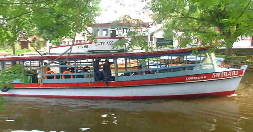 boat-04 boat-04