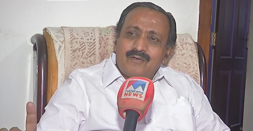 കോഴിക്കോട് വിമാനത്താവളത്തെ തകർക്കാൻ ഗുഢാലോചന; പ്രതിഷേധമറിയിച്ച് എംകെ ...