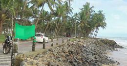 തീരദേശപാതയുടെ അലൈൻമെന്റ് പുനഃക്രമീകരിക്കണം; പയ്യോളിയിൽ പ്രതിഷേധം ശക്തം തീരദേശപാതയുടെ അലൈൻമെന്റ് പുനഃക്രമീകരിക്കണം; പയ്യോളിയിൽ പ്രതിഷേധം ശക്തം