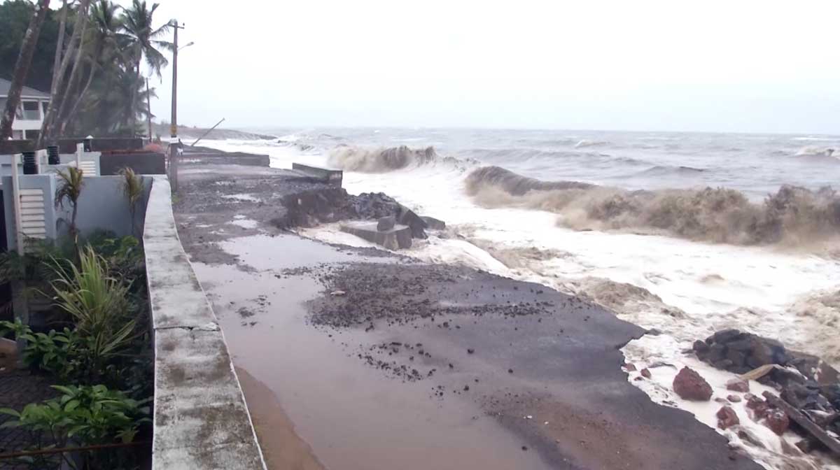 kappad-sea-wall