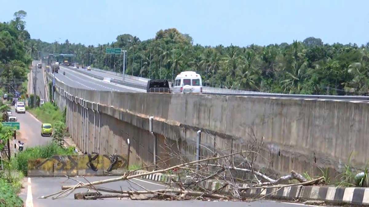 mahe-bypass-service-road