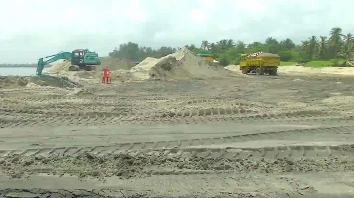 sand-mining-alappuzha sand-mining-alappuzha
