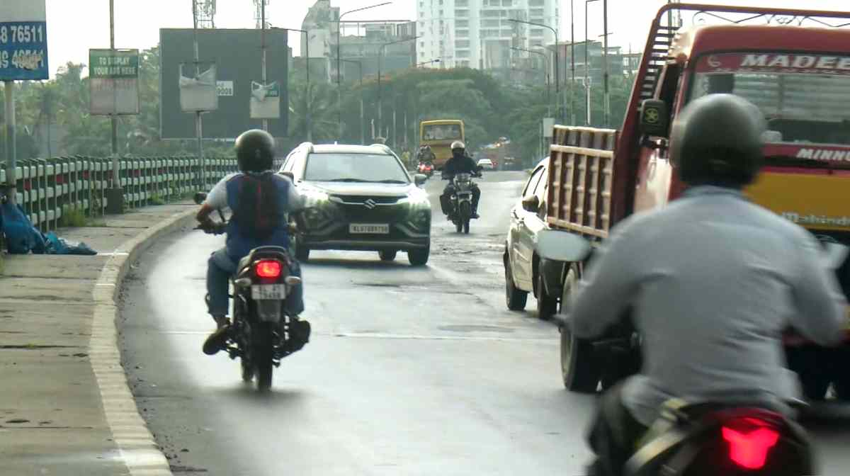 Kundanur-thevara-bridge
