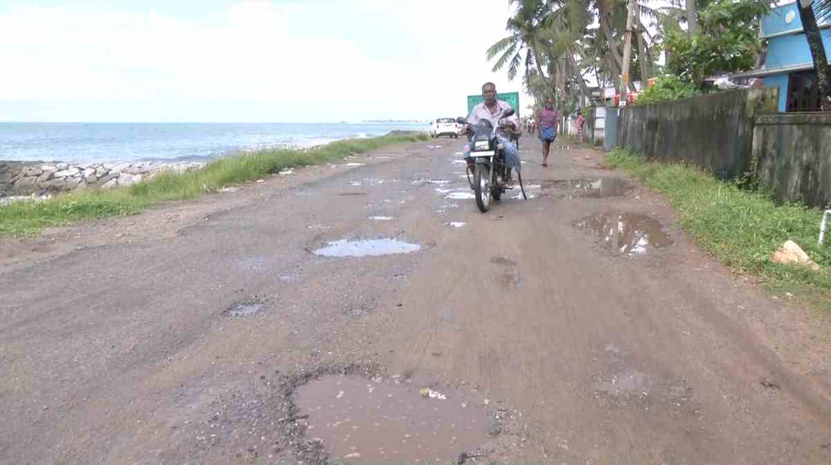 the-tarring-of-the-Kollam-coastal-road-will-be-further-delayed