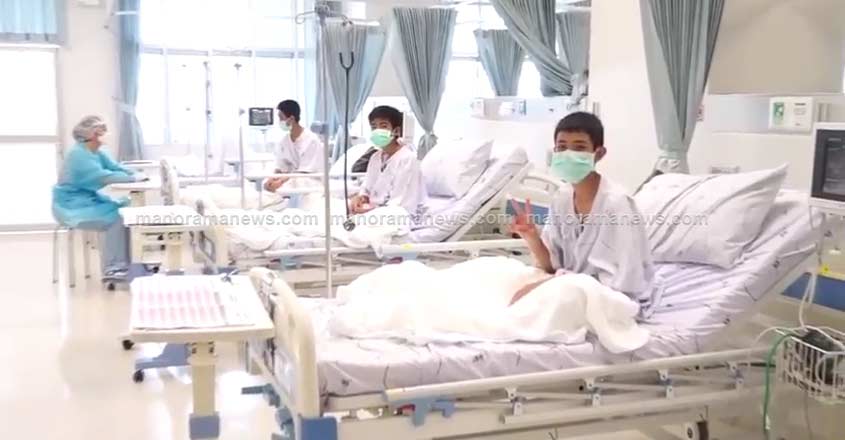 thai-boys-2 thai-boys-2