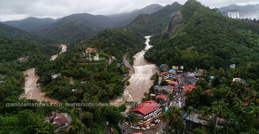 cheruthoni-town-flood cheruthoni-town-flood
