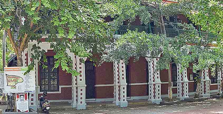 university-college university-college