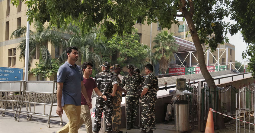 Security-personnel-guard-ou Security-personnel-guard-ou