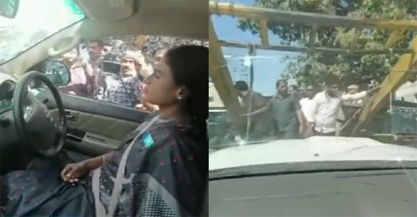 drags-away-the-car-of-sharm