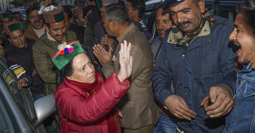 Pratibha-Singh-arrives-to-a