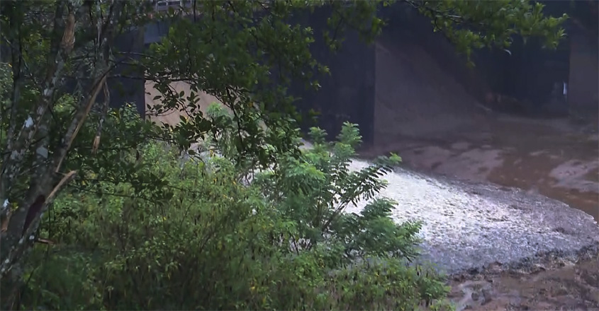 shutter-of-kallar-dam-was-o