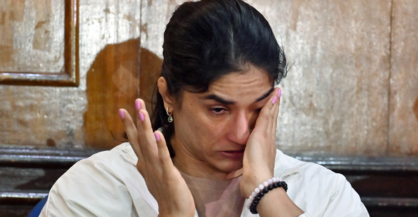 vinesh-phogat-writes-to-pm-