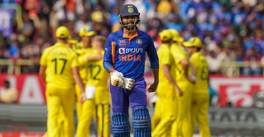 Indian-batter-Ravindra-Jade