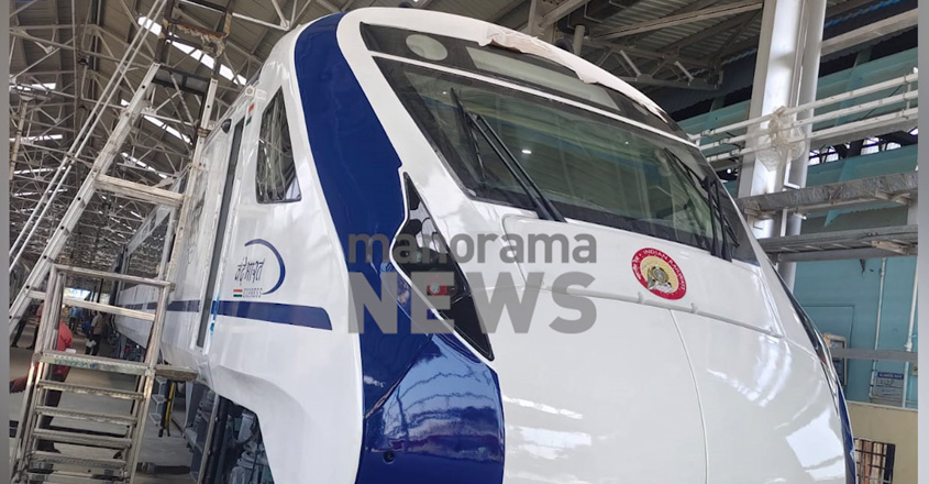 Vande-Bharat-rakes-to-Keral