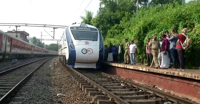 vande-bharat-express-1704