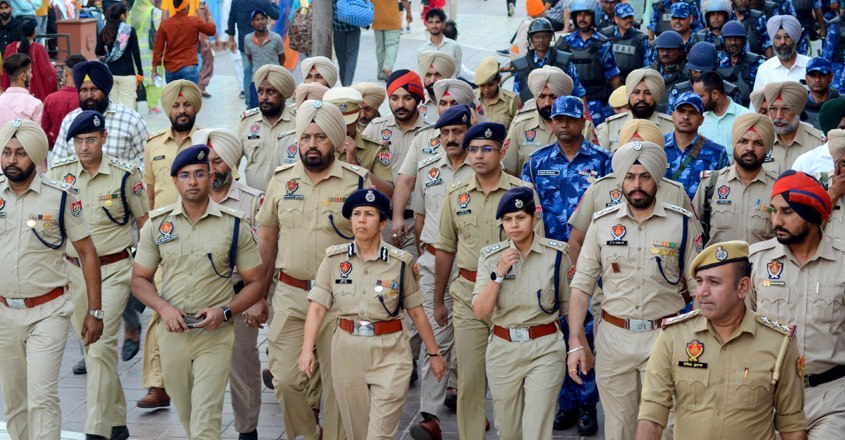 police-personnel-patrol-alo