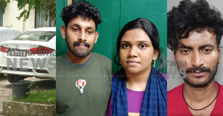 shibili-farhana-ashiq-car