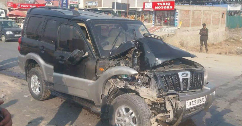 MehboobaMufti-accident MehboobaMufti-accident