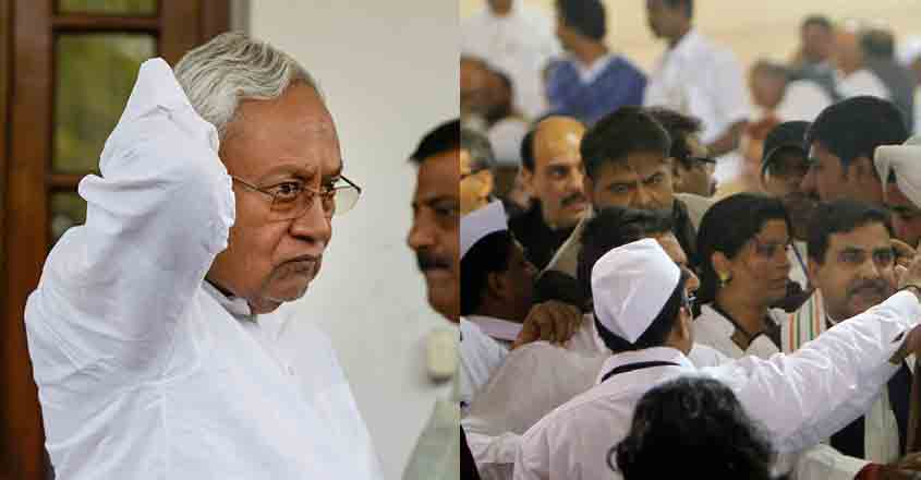 ബിഹാറിലെ കോണ്‍ഗ്രസ് പ്രവര്‍ത്തകര്‍ (വലത്, ഫയല്‍ ചിത്രം)