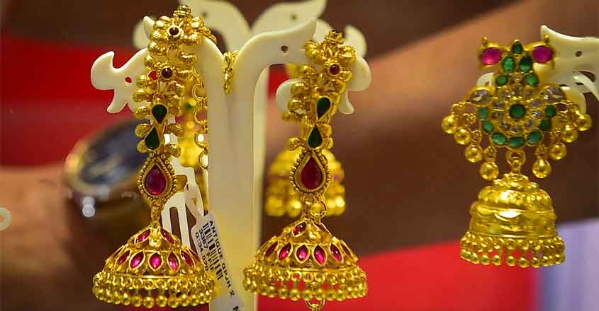 gold-ornaments
