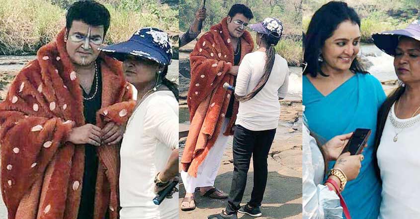 mohanlal manju warrier odiyan movie song shoot images