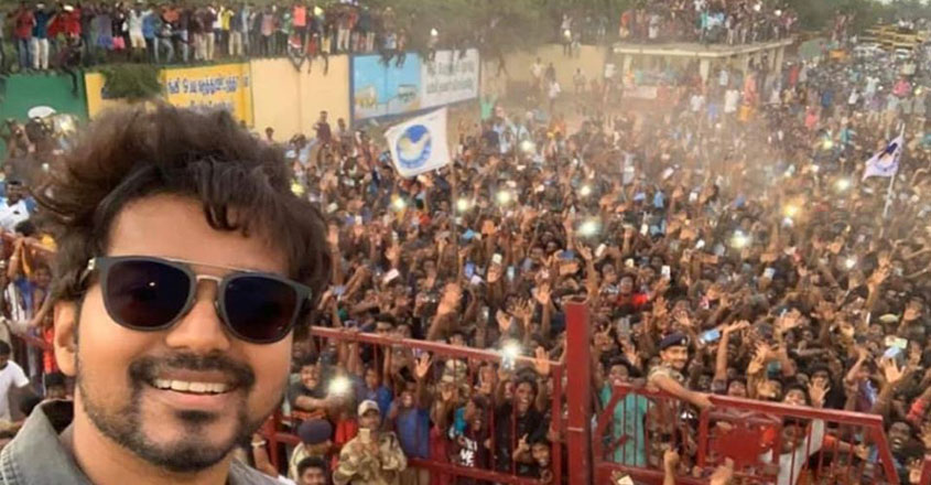vijay-selfie-viral vijay-selfie-viral