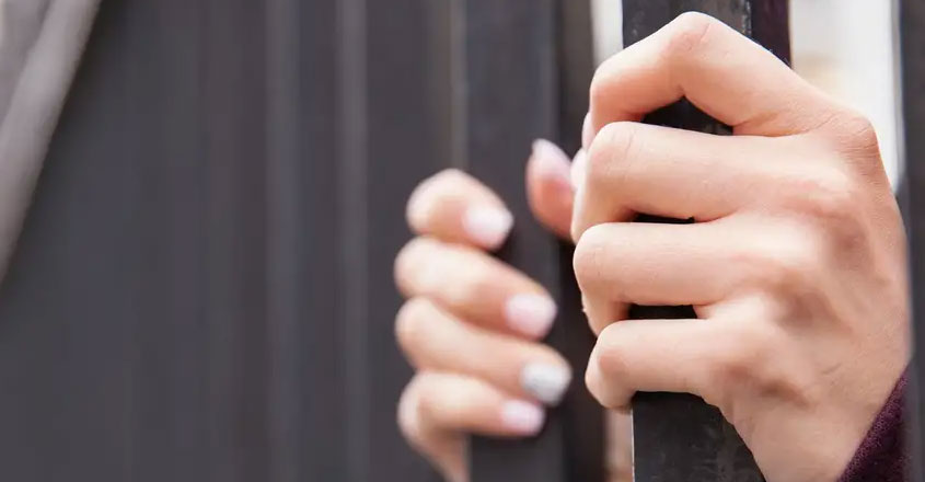 woman-crime woman-crime