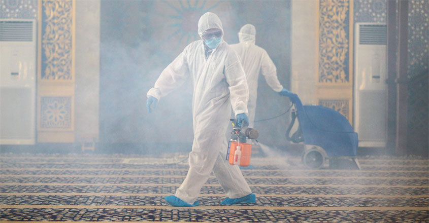 restrictions-tightened-in-gulf-the-shrines-were-closed restrictions-tightened-in-gulf-the-shrines-were-closed